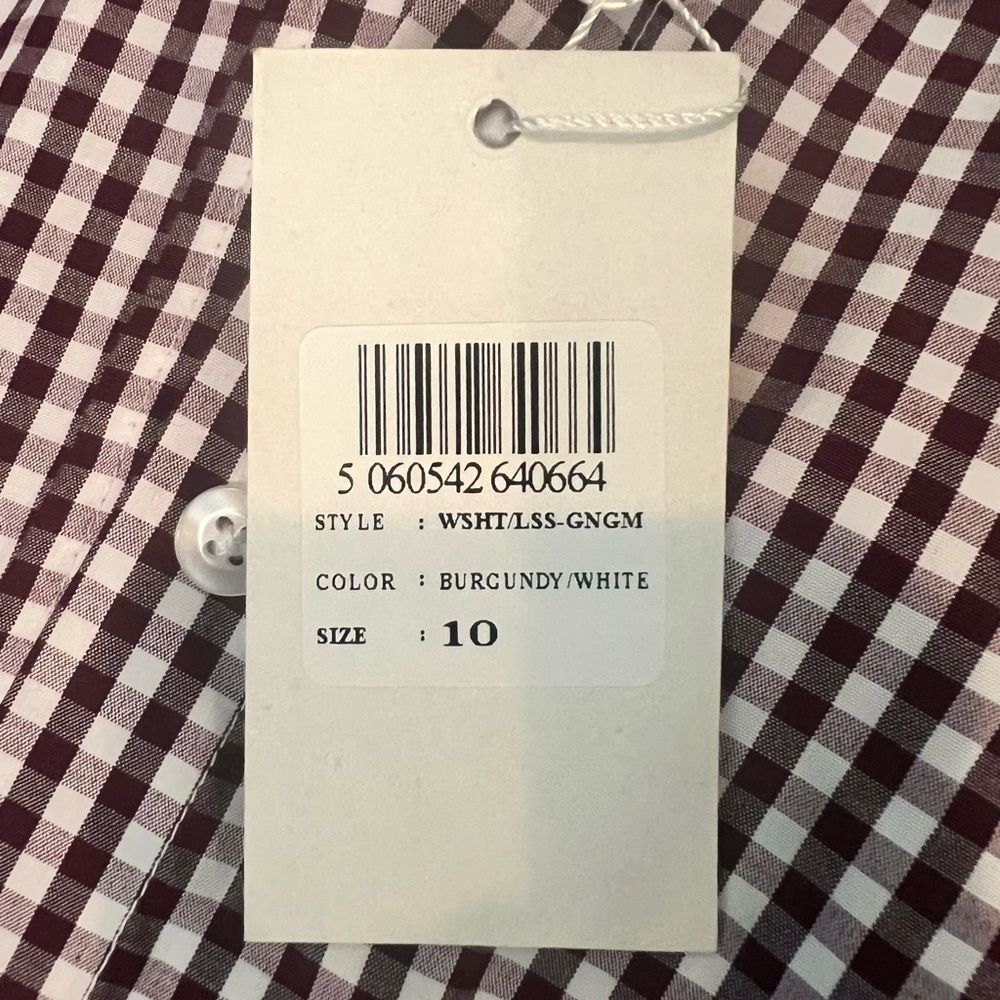 Relco Burgundy Gingham Button Down 🇬🇧
(𝐧𝐞𝐰 𝐰𝐢𝐭𝐡 𝐭𝐚𝐠𝐬 🏷️) - Picture 5 of 6